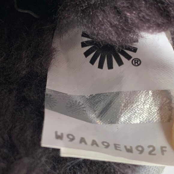 UGG X Hershey's Neumel II Kisses Kids Youth SZ 3 Silver Metallic Boots Lace Up - Picture 8 of 10